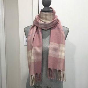 Authentic Cashmere Burberry scarf, EUC